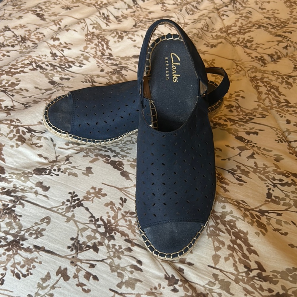 Clarks artisan sandals-Size US 8 M-Good shape-Color is Midnight Navy